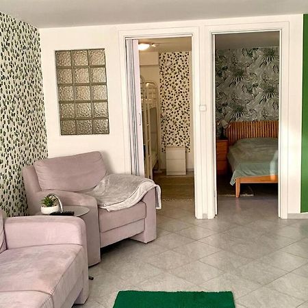 Nefelejcs Apartmanház Gyenesdiás Esterno foto