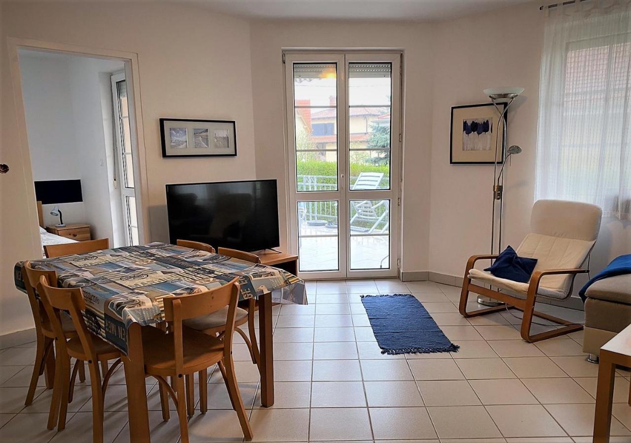 Nefelejcs Apartmanház Gyenesdiás Esterno foto