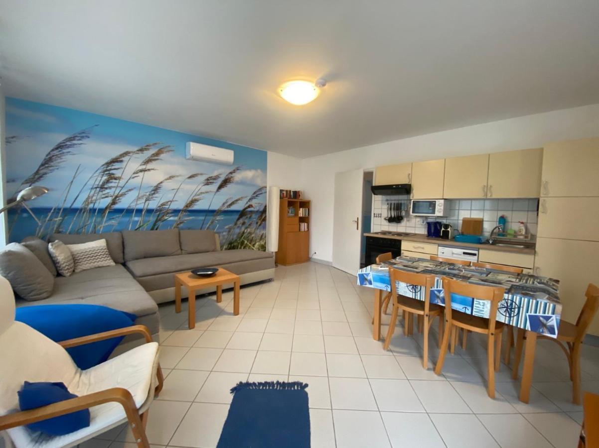 Nefelejcs Apartmanház Gyenesdiás Esterno foto