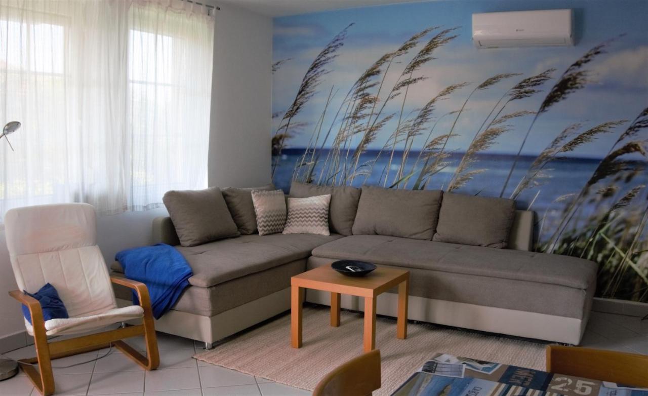 Nefelejcs Apartmanház Gyenesdiás Esterno foto