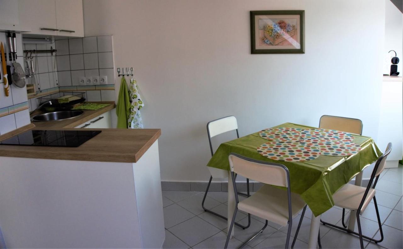 Nefelejcs Apartmanház Gyenesdiás Esterno foto