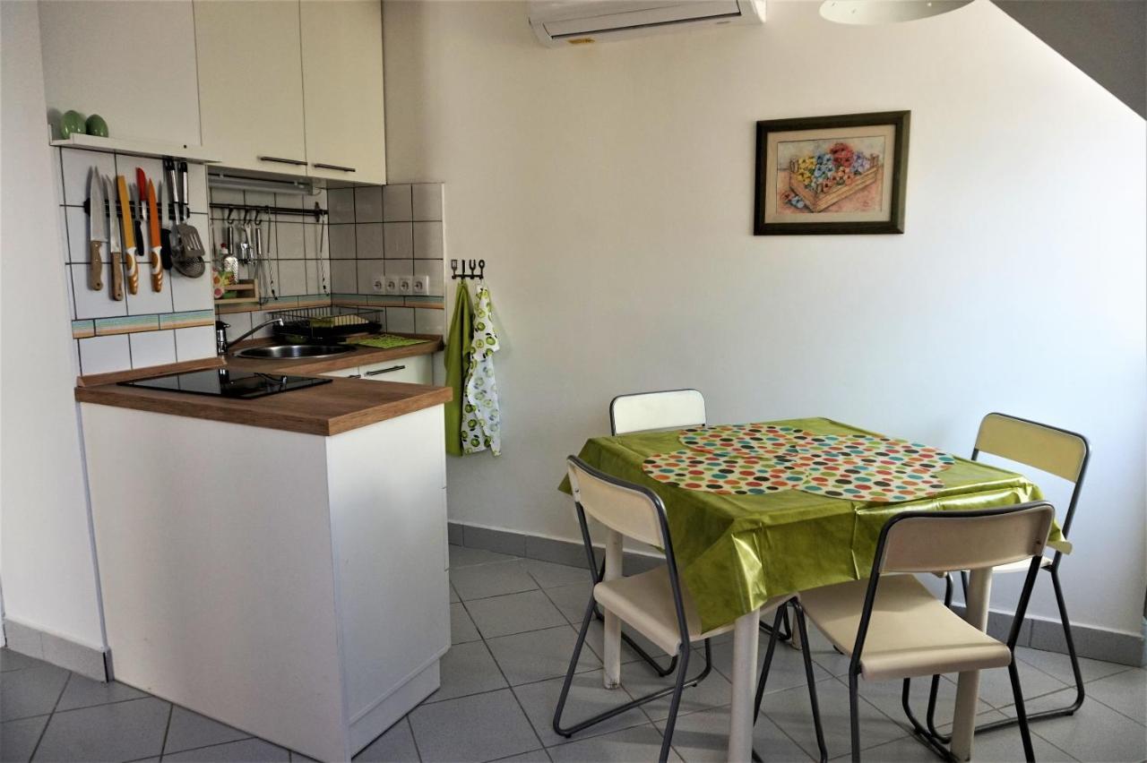 Appartamento Nefelejcs Apartmanház Gyenesdiás Esterno foto