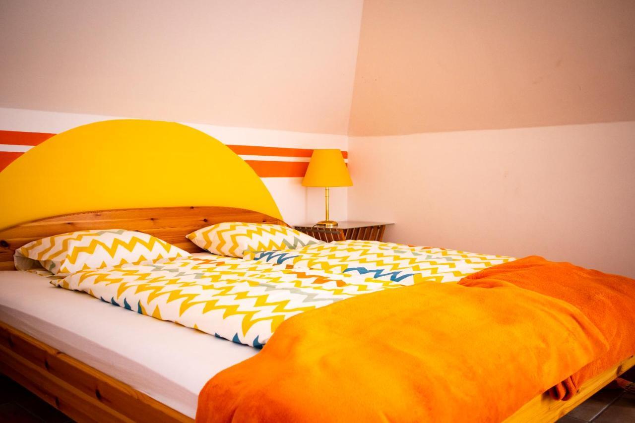 Nefelejcs Apartmanház Gyenesdiás Esterno foto